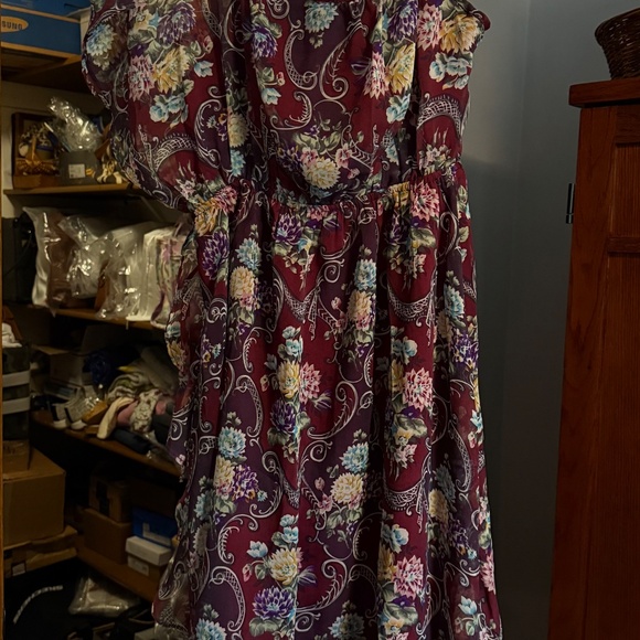 Asymmetrical Off-Shoulder Burgundy Floral Midi Dress – Size Large – NWOT - Picture 2 of 4